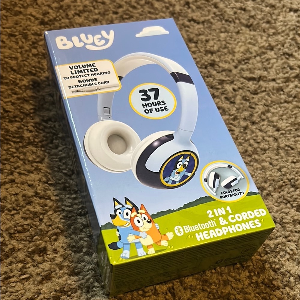 Bluey 2-in-1 Bluetooth & Corded Headphones‎